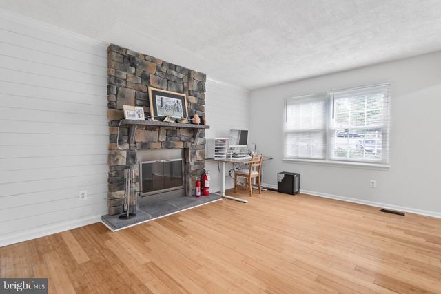 3488 LYON PARK CT, Woodbridge, VA 22192
