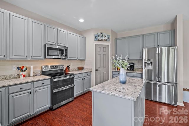 227 Roanoke Road, Fletcher, NC 28732