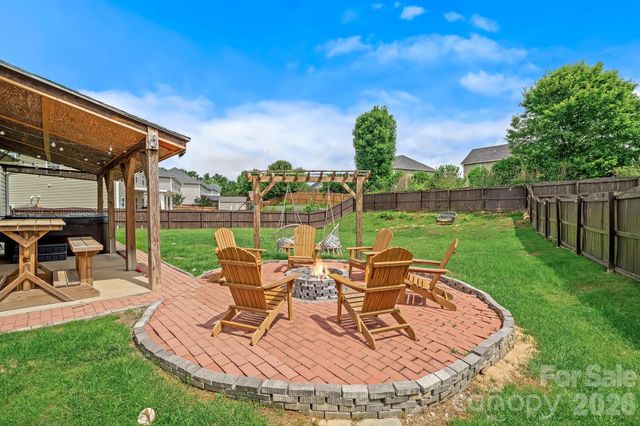 227 Roanoke Road, Fletcher, NC 28732
