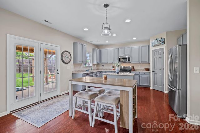 227 Roanoke Road, Fletcher, NC 28732