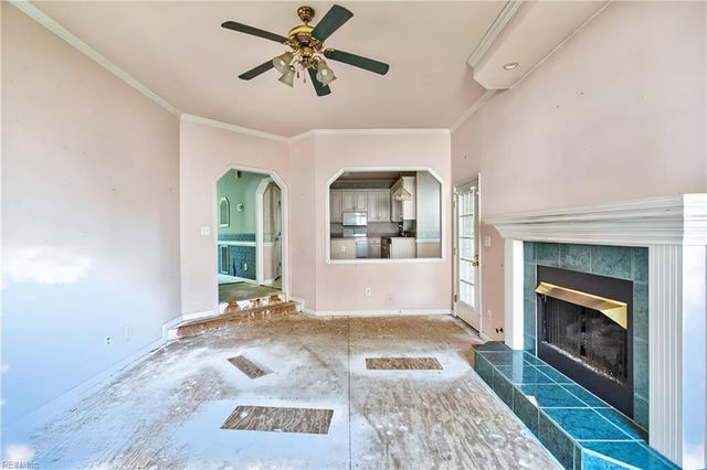 6403 Old Westham N DR, Suffolk, VA 23435