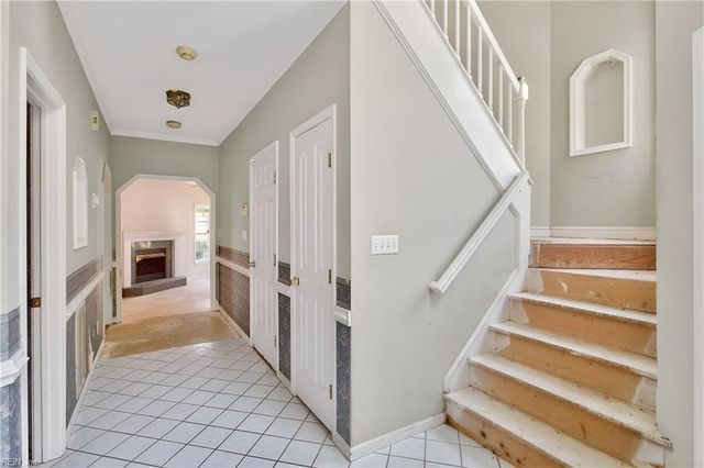 6403 Old Westham N DR, Suffolk, VA 23435