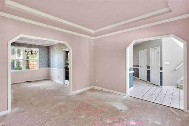 6403 Old Westham N DR, Suffolk, VA 23435