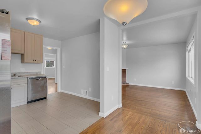 1560 Mckinnon Avenue, San Francisco, CA 94124