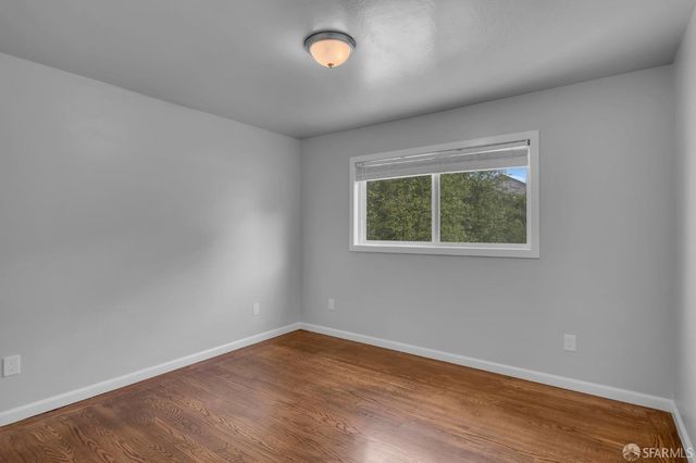 1560 Mckinnon Avenue, San Francisco, CA 94124