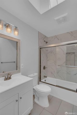 1560 Mckinnon Avenue, San Francisco, CA 94124