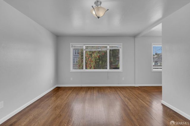 1560 Mckinnon Avenue, San Francisco, CA 94124