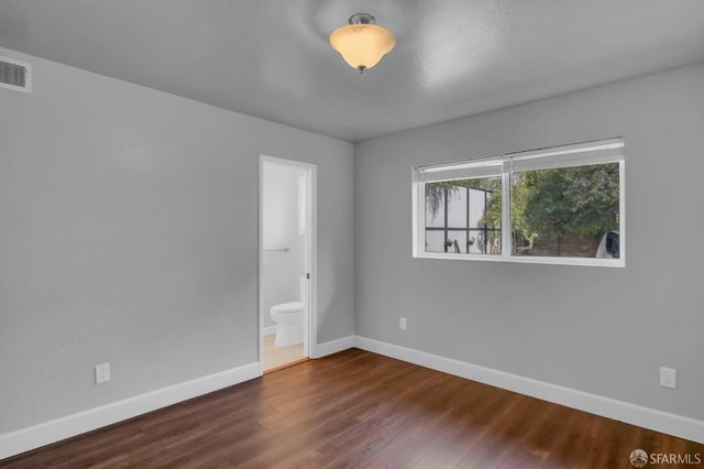 1560 Mckinnon Avenue, San Francisco, CA 94124