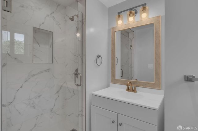 1560 Mckinnon Avenue, San Francisco, CA 94124