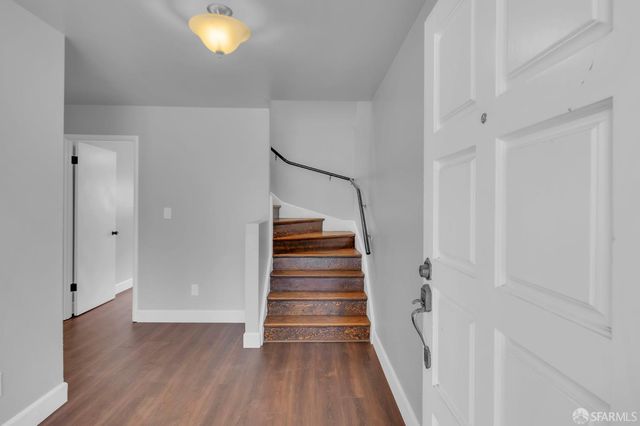 1560 Mckinnon Avenue, San Francisco, CA 94124