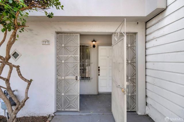 1560 Mckinnon Avenue, San Francisco, CA 94124