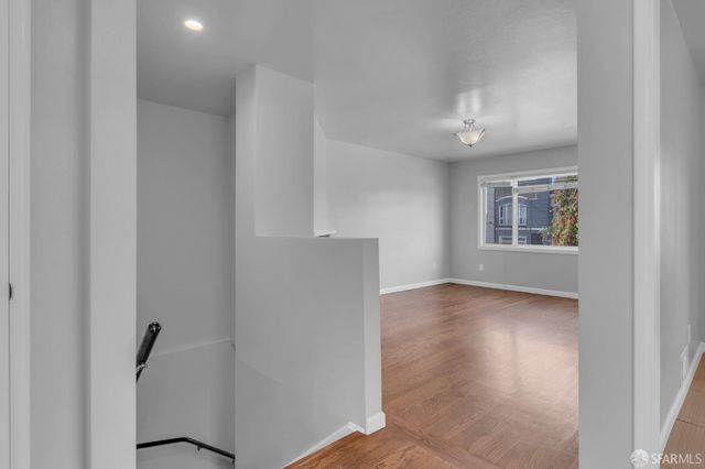 1560 Mckinnon Avenue, San Francisco, CA 94124