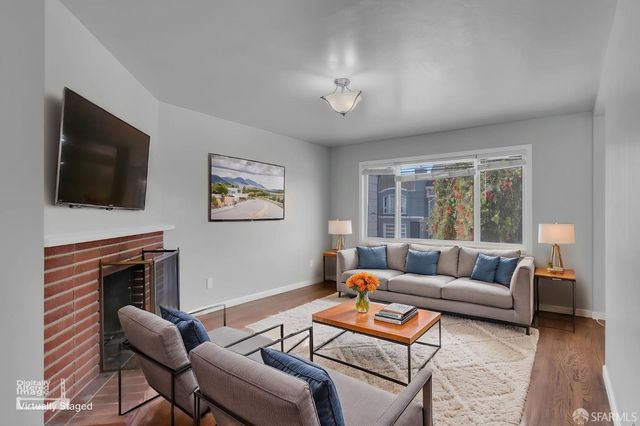 1560 Mckinnon Avenue, San Francisco, CA 94124