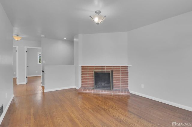 1560 Mckinnon Avenue, San Francisco, CA 94124