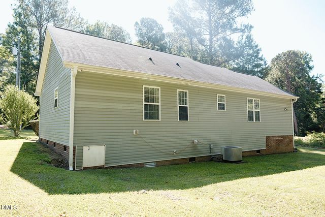 312 Crestview Street, Sanford, NC 27330