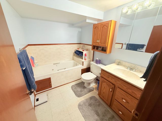 2055 English Street, Maplewood, MN 55109