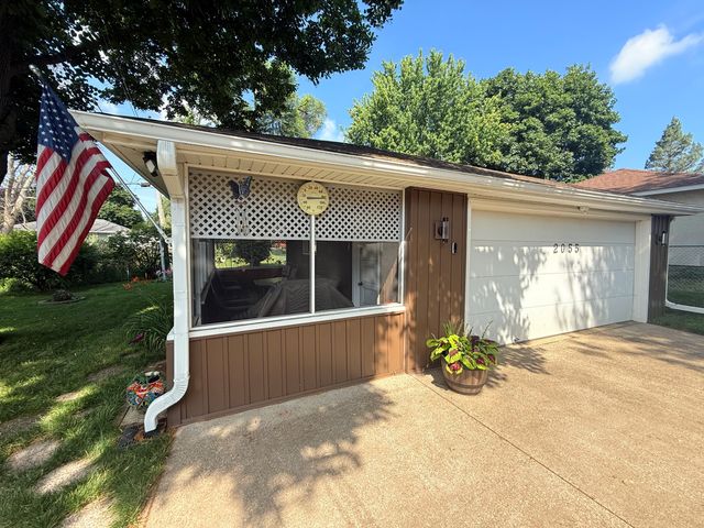 2055 English Street, Maplewood, MN 55109