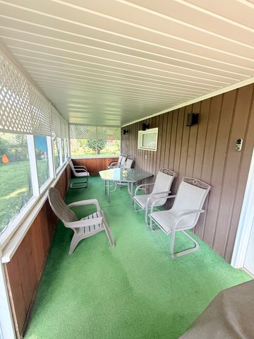 2055 English Street, Maplewood, MN 55109