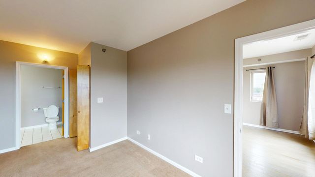 6238 26th Street 504, Berwyn, IL 60402