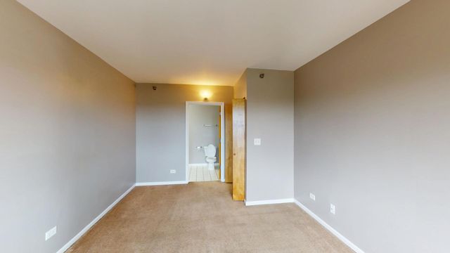 6238 26th Street 504, Berwyn, IL 60402