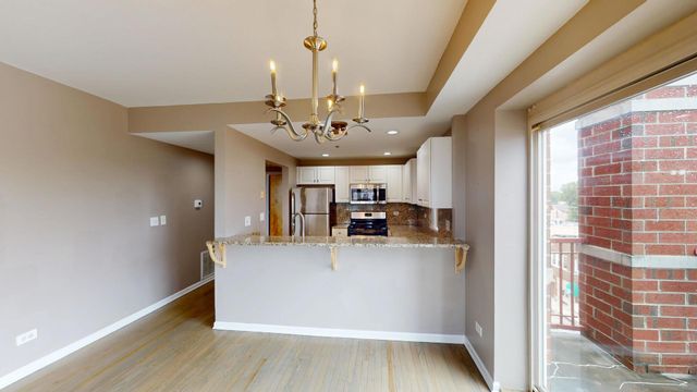 6238 26th Street 504, Berwyn, IL 60402