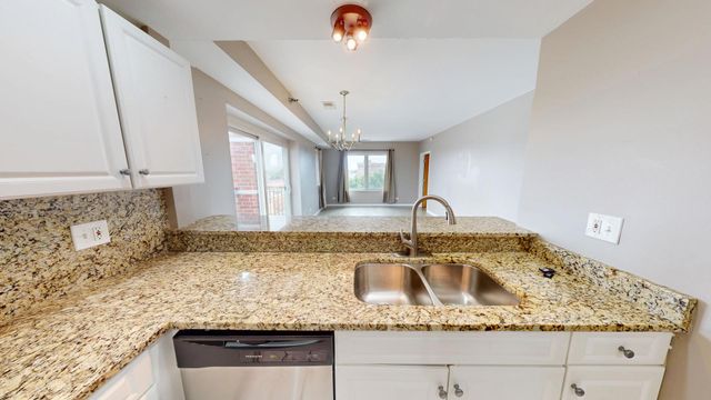 6238 26th Street 504, Berwyn, IL 60402