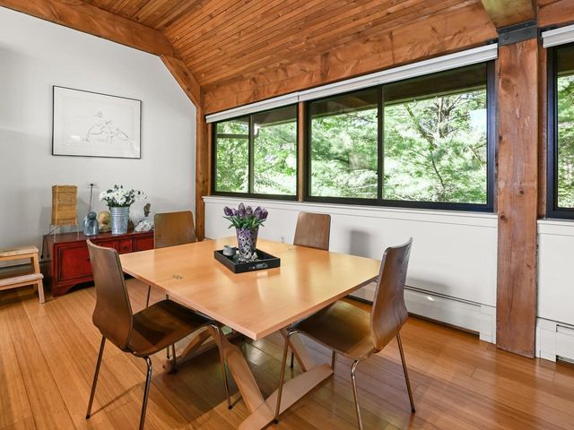 125 Redrock Dr Apt 302, Burlington, VT 05401