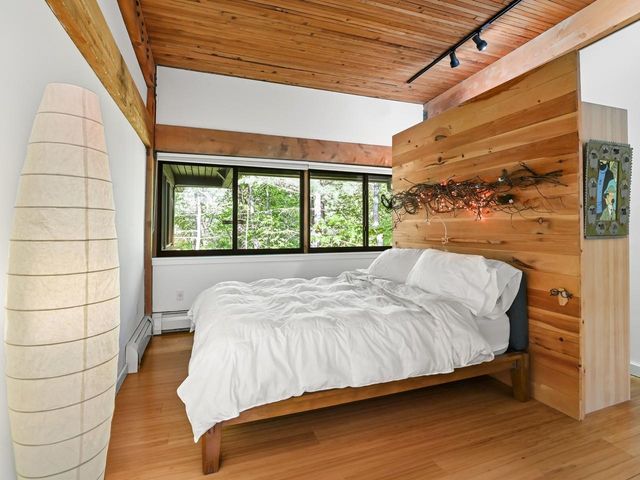 125 Redrock Dr Apt 302, Burlington, VT 05401