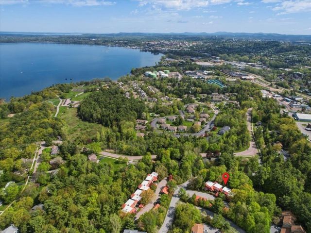 125 Redrock Dr Apt 302, Burlington, VT 05401