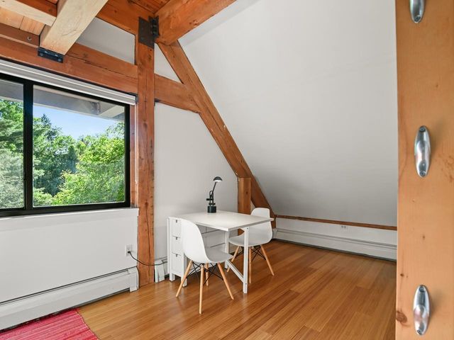 125 Redrock Dr Apt 302, Burlington, VT 05401
