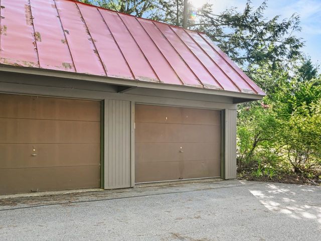 125 Redrock Dr Apt 302, Burlington, VT 05401