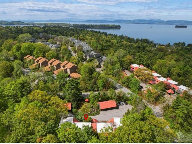 125 Redrock Dr Apt 302, Burlington, VT 05401