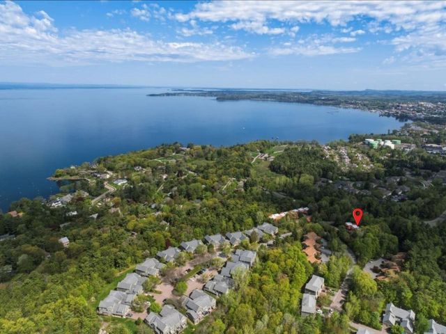 125 Redrock Dr Apt 302, Burlington, VT 05401