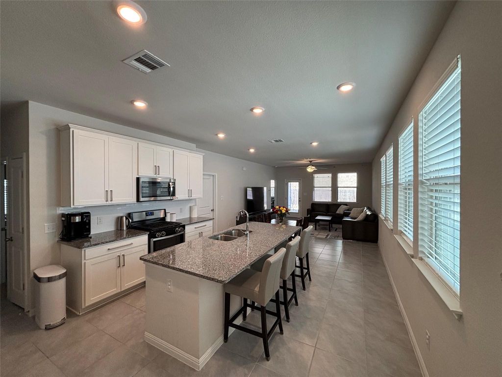 6810 Pleasanton PKWY, Pflugerville, TX 78660