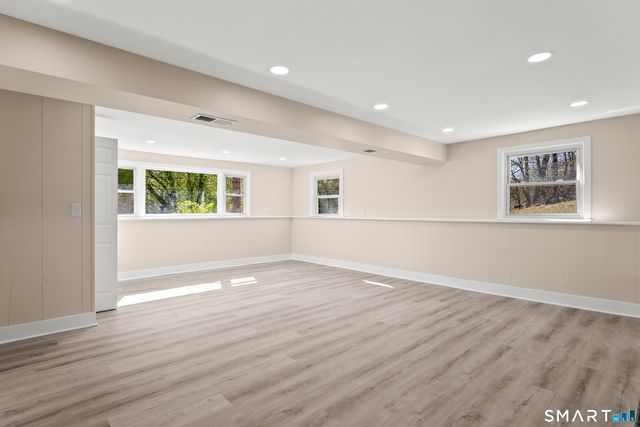 30 Patricia Court, Ledyard, CT 06335