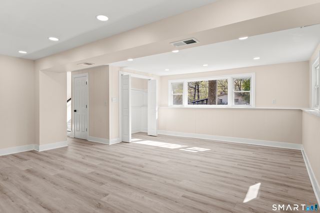 30 Patricia Court, Ledyard, CT 06335