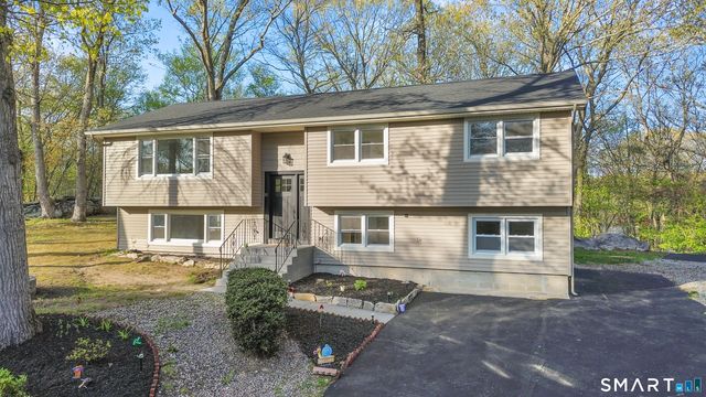 30 Patricia Court, Ledyard, CT 06335
