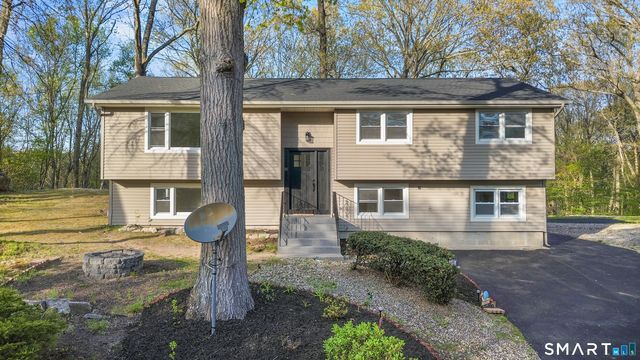 30 Patricia Court, Ledyard, CT 06335