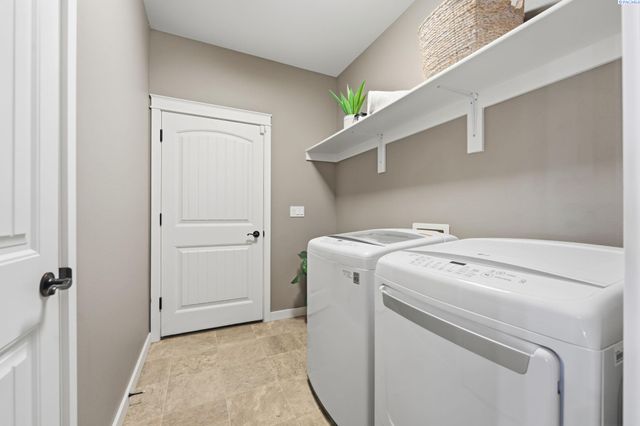 2624 Eaglewatch Loop, Richland, WA 99354