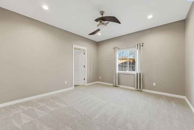 2624 Eaglewatch Loop, Richland, WA 99354