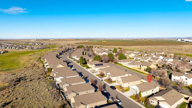 2624 Eaglewatch Loop, Richland, WA 99354