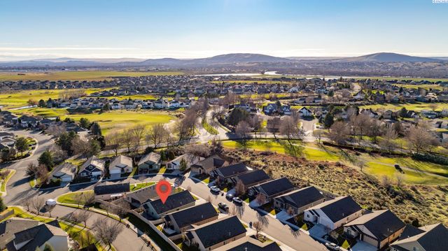 2624 Eaglewatch Loop, Richland, WA 99354