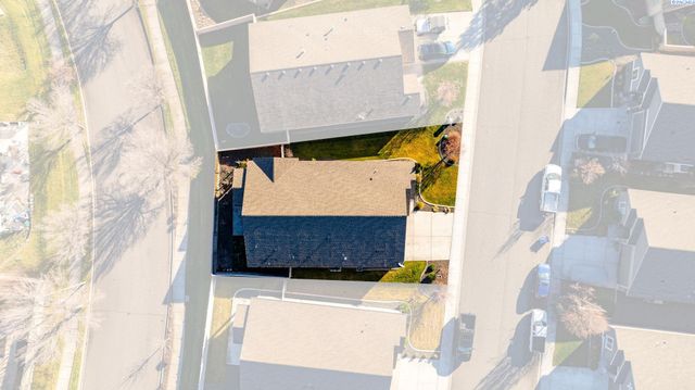 2624 Eaglewatch Loop, Richland, WA 99354