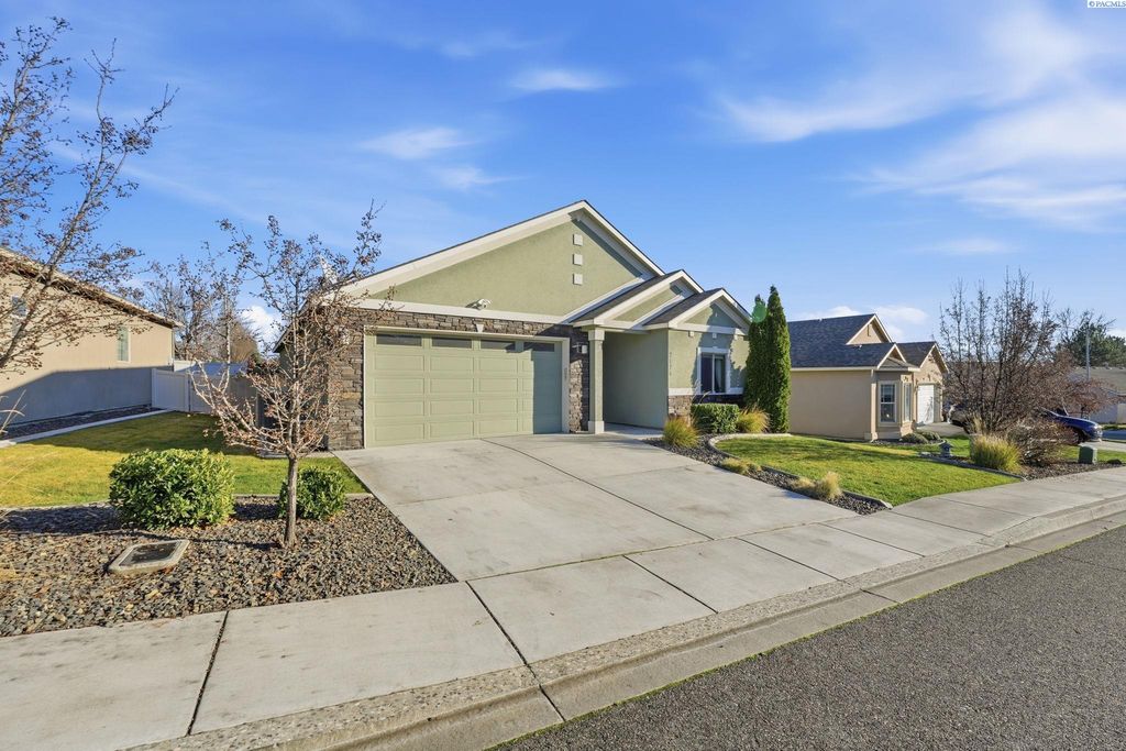 2624 Eaglewatch Loop, Richland, WA 99354