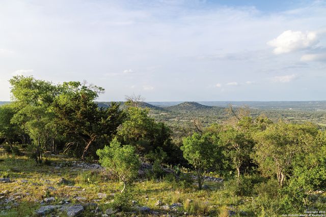 223 flat rock creek, Comfort, TX 78013