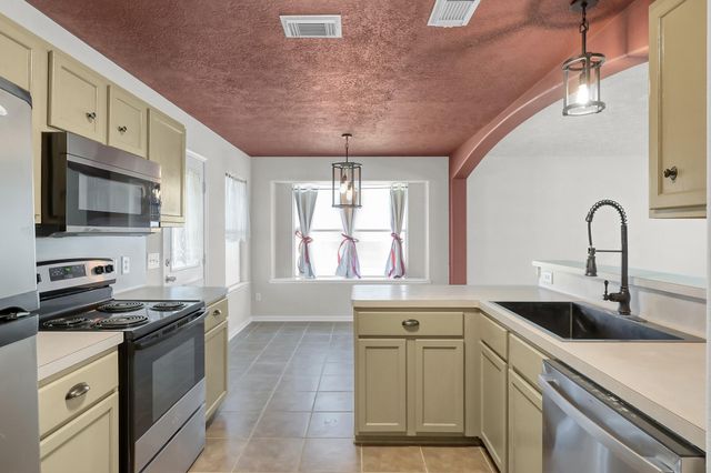 13952 Buckskin Drive, Willis, TX 77378