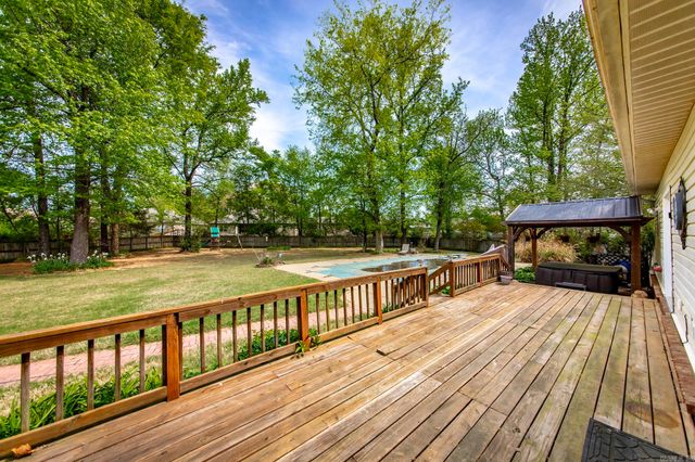44 Glendale Drive, Cabot, AR 72023