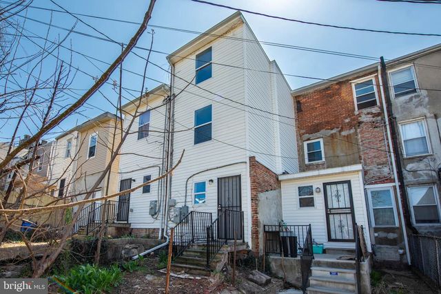 2110 E HOFFMAN ST, Baltimore, MD 21213