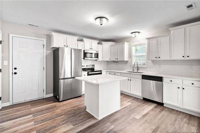 118 Newport Court, Raeford, NC 28376