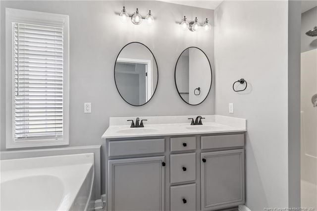118 Newport Court, Raeford, NC 28376